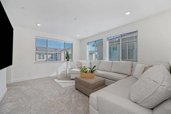 4121 Trinity Alps WAY, Roseville, CA 95747