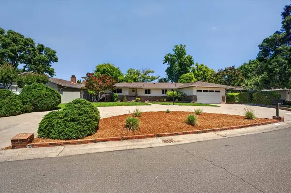 812 Columbia DR, Sacramento, CA 95864