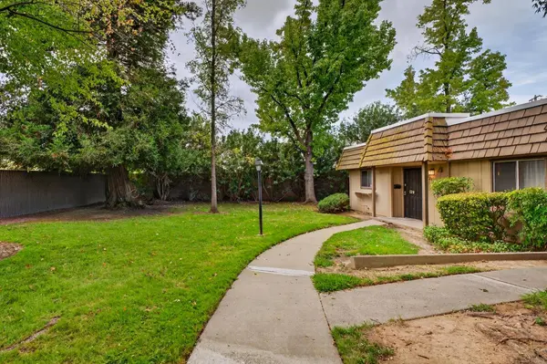 3239 Via Grande, Sacramento, CA 95825