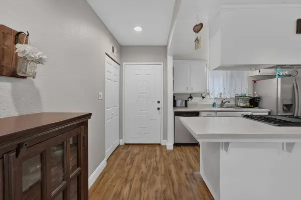 3239 Via Grande, Sacramento, CA 95825