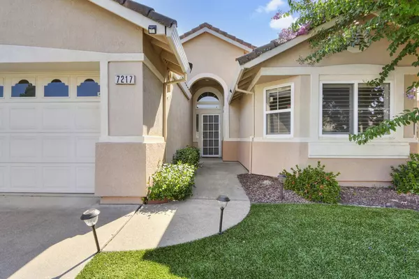 7217 School House LN, Roseville, CA 95747