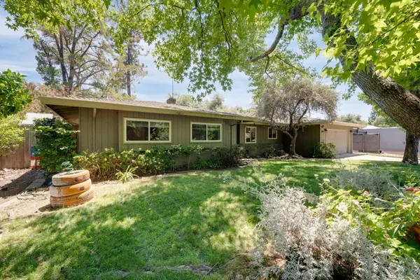 5765 Hoffman LN, Fair Oaks, CA 95628