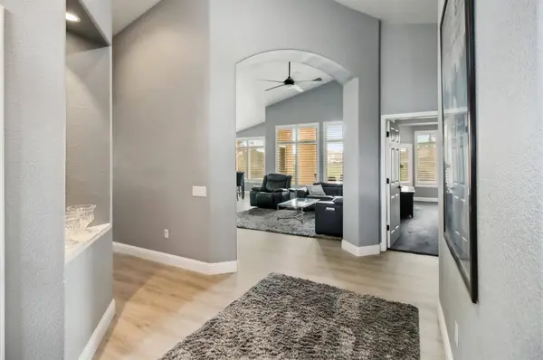 7448 School House LN, Roseville, CA 95747