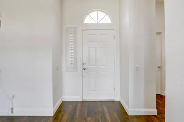 7472 School House LN, Roseville, CA 95747