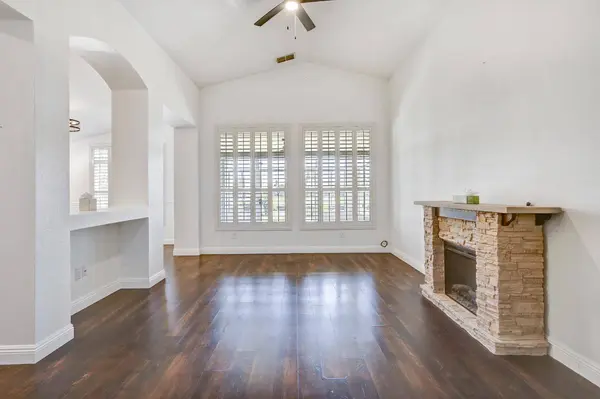 7472 School House LN, Roseville, CA 95747