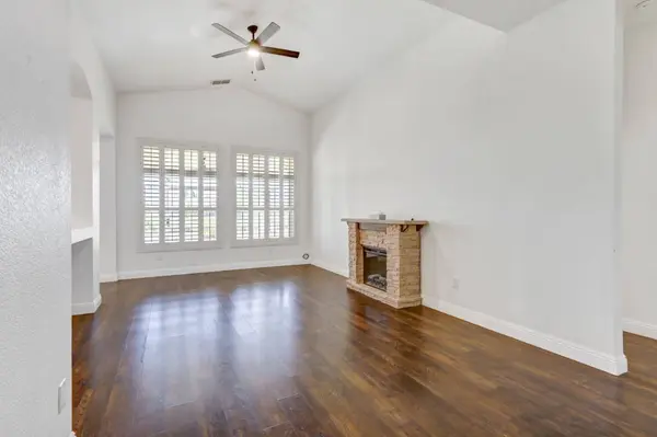 7472 School House LN, Roseville, CA 95747