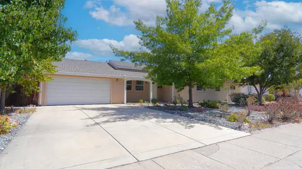 5016 J Pkwy, Sacramento, CA 95823