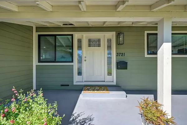 3721 Whitney AVE, Sacramento, CA 95821