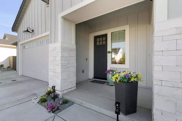 1569 Wadsworth CIR, Roseville, CA 95747