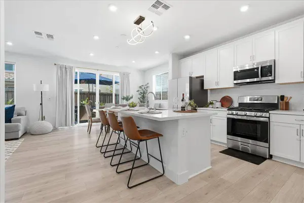 3145 Red Canard Way, Roseville, CA 95747