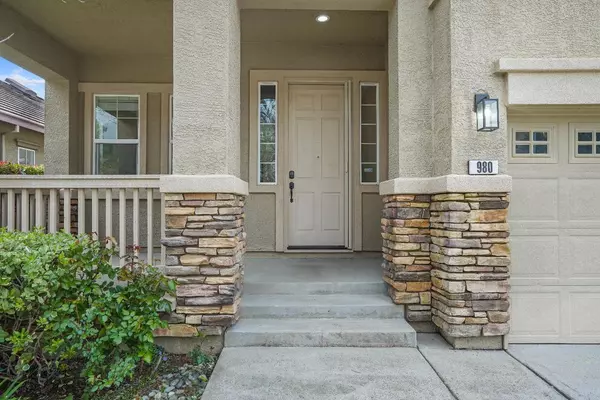 980 Hildebrand CIR, Folsom, CA 95630