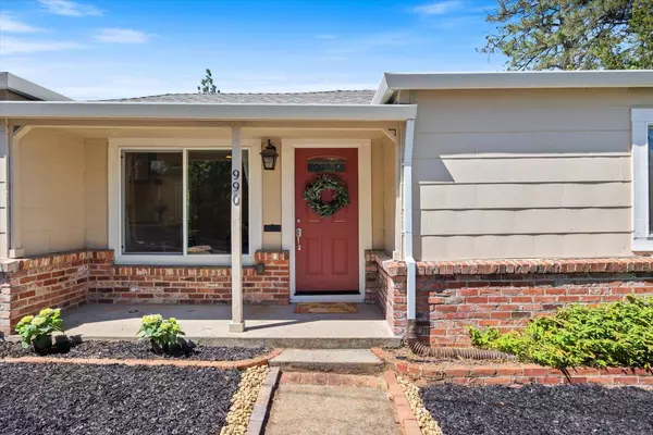 990 Crescent ST, Placerville, CA 95667