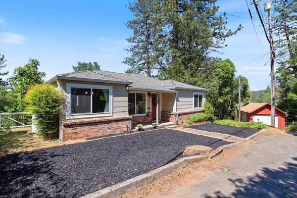 990 Crescent ST, Placerville, CA 95667