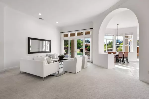 3930 Leak LN, Loomis, CA 95650