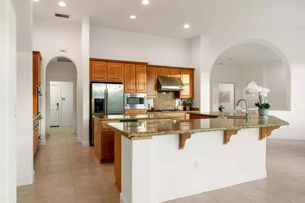 3930 Leak LN, Loomis, CA 95650