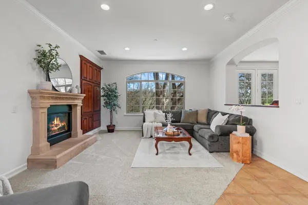 8924 Visage CIR, Fair Oaks, CA 95628