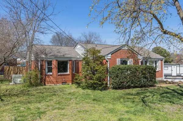 3225 Holbrook Dr, Nashville, TN 37211