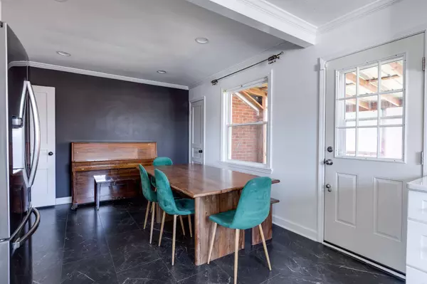 3225 Holbrook Dr, Nashville, TN 37211