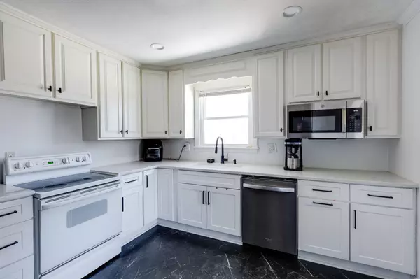 3225 Holbrook Dr, Nashville, TN 37211