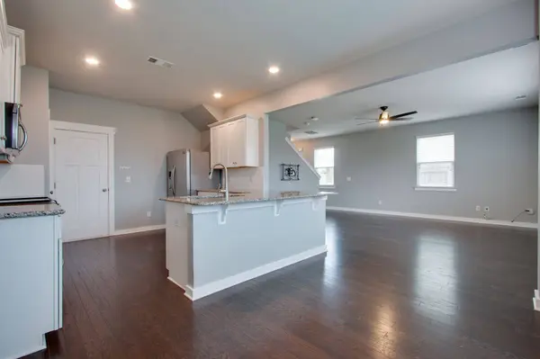 6005 Sentinel Dr, Spring Hill, TN 37174