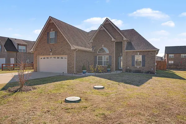 7920 Peridot Cir, Murfreesboro, TN 37127
