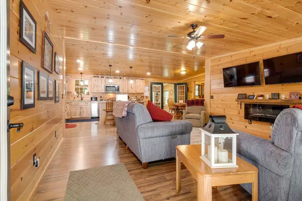 2614 Distillery Rd, Greenbrier, TN 37073