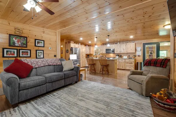 2614 Distillery Rd, Greenbrier, TN 37073