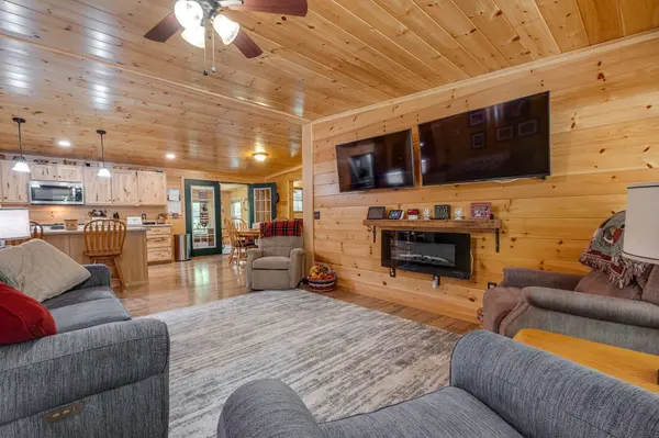 2614 Distillery Rd, Greenbrier, TN 37073