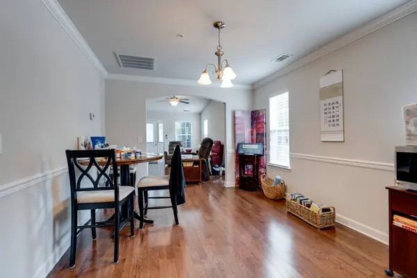 1040 Charlie Daniels Pkwy #100, Mount Juliet, TN 37122