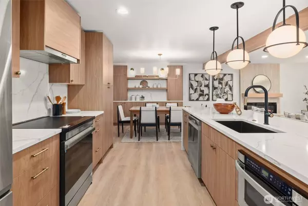 10406 115th PL NE, Kirkland, WA 98033