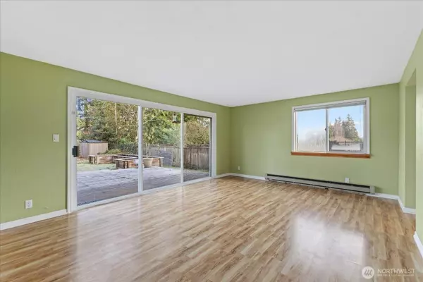 3333 172nd ST SW, Lynnwood, WA 98037