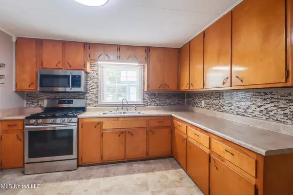 3307 Lanier Avenue, Pascagoula, MS 39581