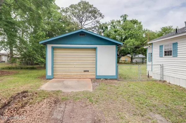 3307 Lanier Avenue, Pascagoula, MS 39581