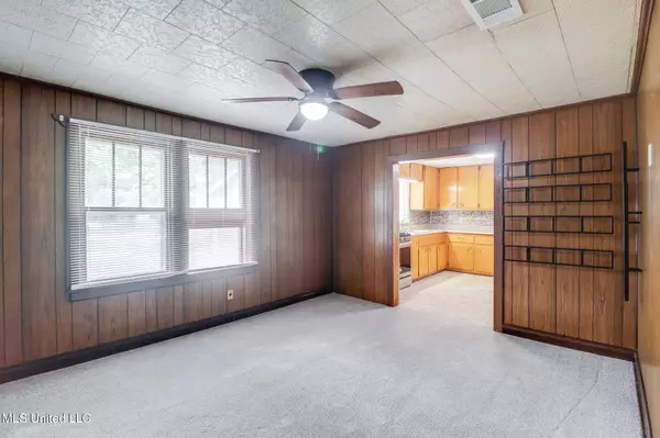 3307 Lanier Avenue, Pascagoula, MS 39581