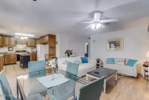 4250 1st Avenue, Bay Saint Louis, MS 39520