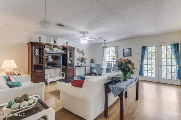 4250 1st Avenue, Bay Saint Louis, MS 39520