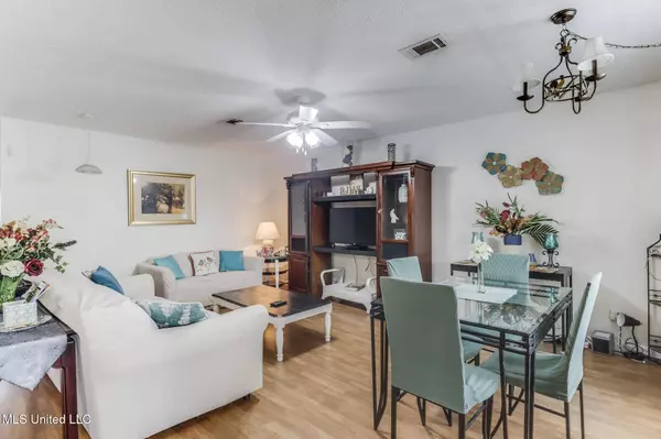 4250 1st Avenue, Bay Saint Louis, MS 39520