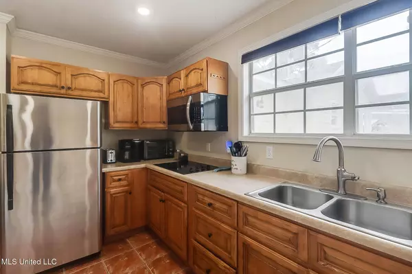 176 Markham Drive #Adu, Gulfport, MS 39507