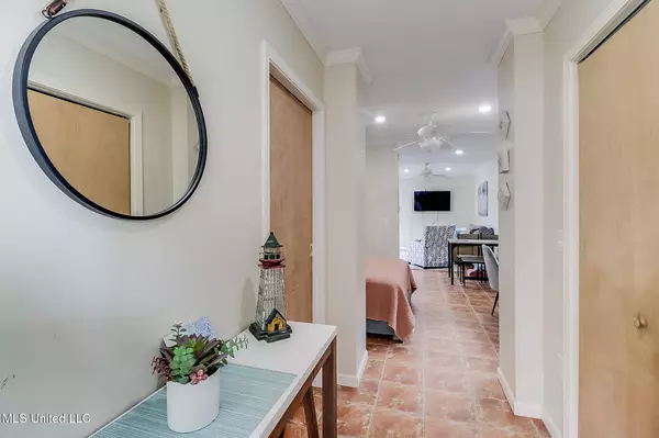 176 Markham Drive #Adu, Gulfport, MS 39507