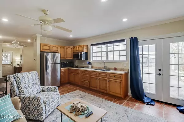 176 Markham Drive #Adu, Gulfport, MS 39507