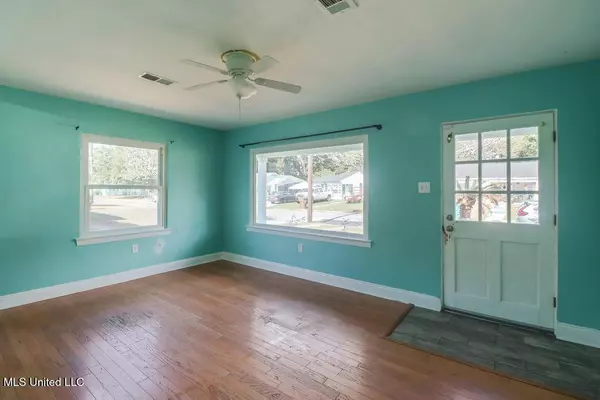 1737 Ridgeway Drive, Biloxi, MS 39531