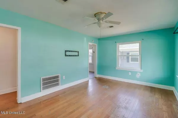 1737 Ridgeway Drive, Biloxi, MS 39531