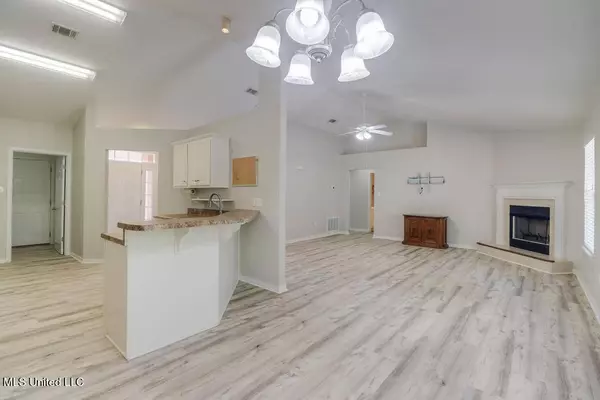 14886 E Shadow Creek Drive, Biloxi, MS 39532