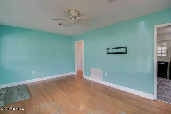 1737 Ridgeway Drive, Biloxi, MS 39531