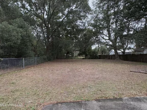 1889 Greater Avenue, Biloxi, MS 39531