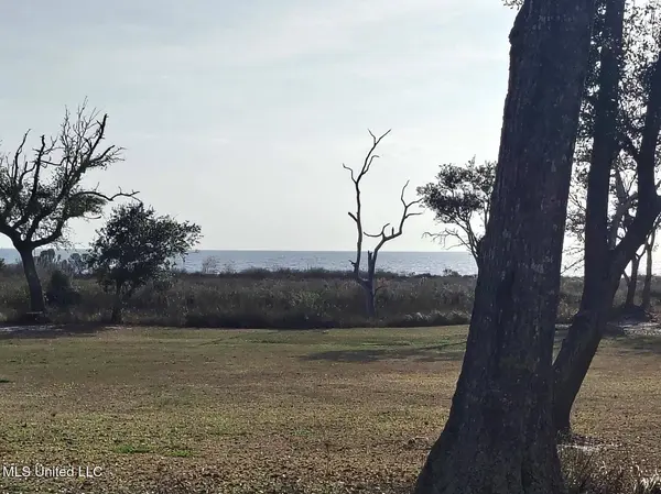 Seacliff Boulevard, Ocean Springs, MS 39564