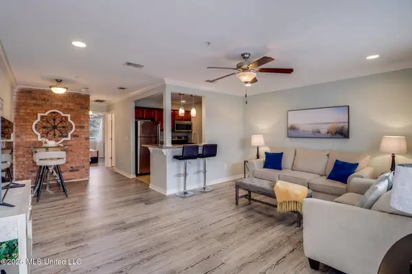 1282 Beach Boulevard #209, Biloxi, MS 39530