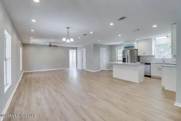 912 Maple Street, Waveland, MS 39576