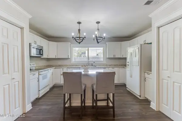 106 Piney Ridge Road, Waveland, MS 39576