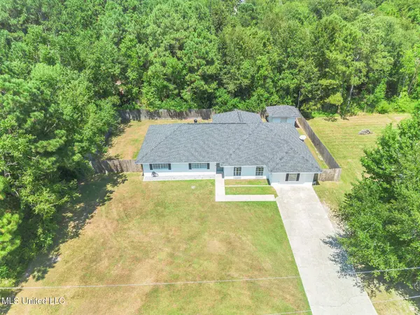 106 Piney Ridge Road, Waveland, MS 39576